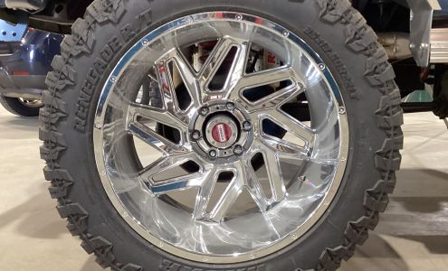 Gary's Collision Center & Offroad