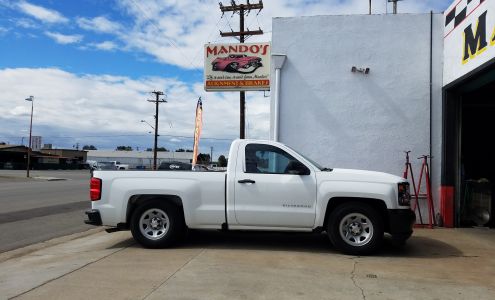 Mando's Alignment & Brakes Delano