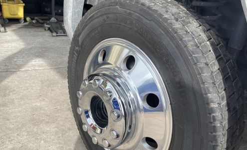 Ray's Tire Center of Merritt Isle