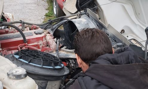 LIBERTY AUTO LAND Foreign Domestic Diesel Repair Specialist Lake Jackson