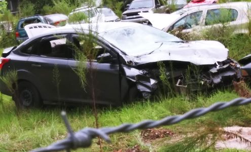 Dees Used Cars and Towing