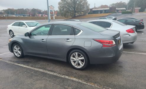 Goldstar Auto Brokers LLC