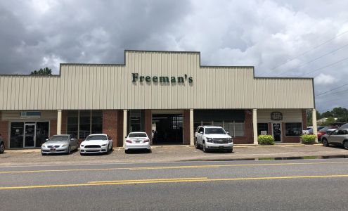 Freeman Collision LLC