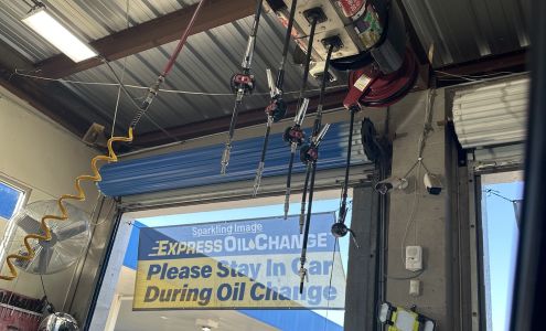 Sparkling Image Express Oil Change