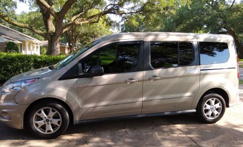 Austin County Auto/Truck Sta 920 Meyer St, Sealy Texas 77474