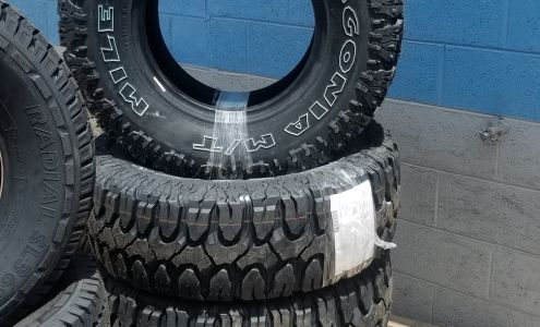 Navarro's Tire