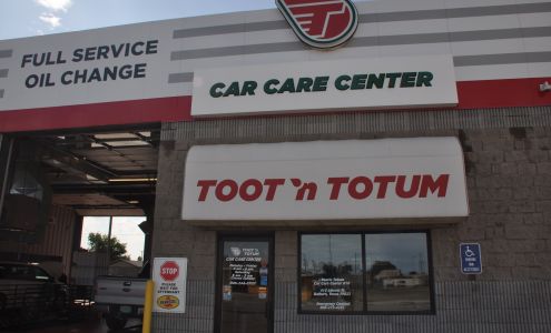 Toot'n Totum Car Care Center (Dalhart)