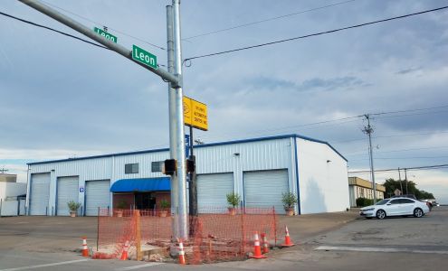 Sylvin's Automotive Center Inc Giddings