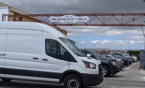 Hollister Collision Center