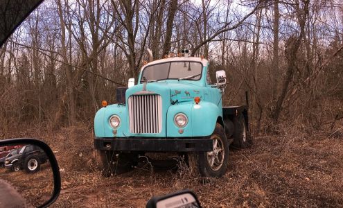 Boyds Used Truck Parts