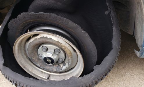 Parkway Cars and Tires, Inc