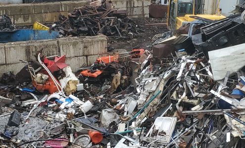 Leveille's Auto Recycling