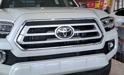 Toyota of Cleveland Service and Parts McDonald