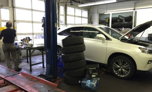 Oakton & Hamlin Services Station