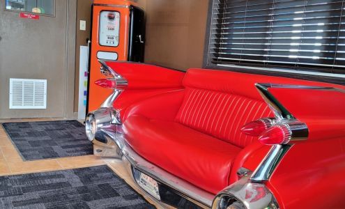 Mel's Auto Body & Glass - West