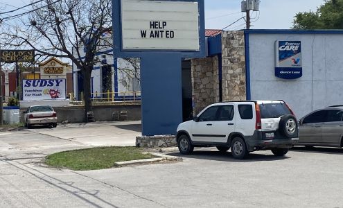 Valvoline Express Care @ Riverside