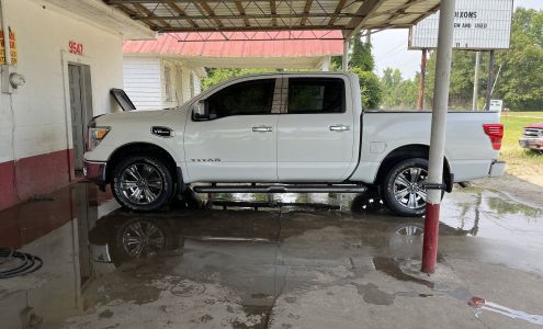 Burroughs Tire Service - Home of Dixon's Auto and Tire