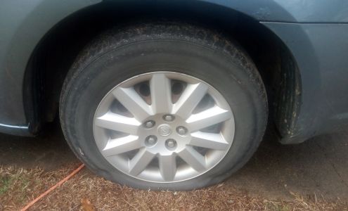 Willie's Service Center