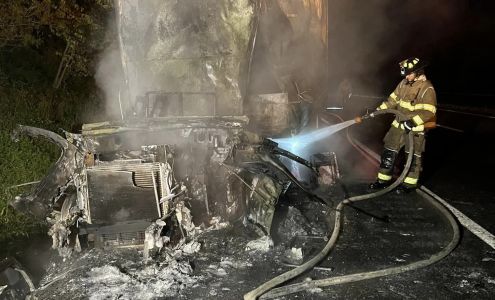 Barnett's Wrecker Service & Repair Hurricane Mills