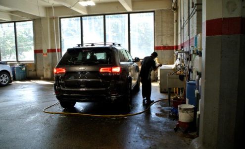 Bill DeLuca Body Shop