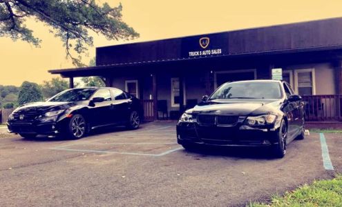 A.M Trucks & Auto Sales LLC