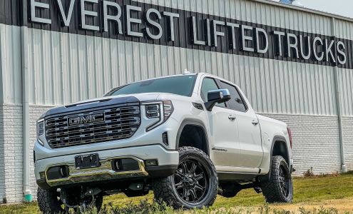 Everest Lifted Trucks