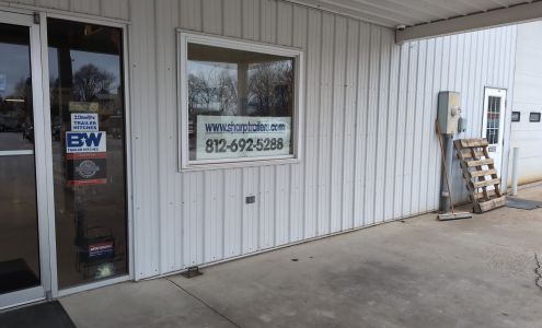 Sharp Trailers Elnora