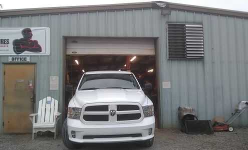 Williams Tire & Service Center Robbins