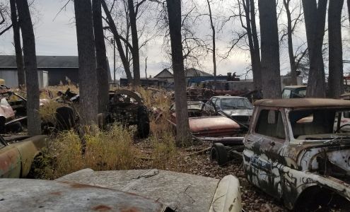 Bill's Country Auto Salvage Bannister