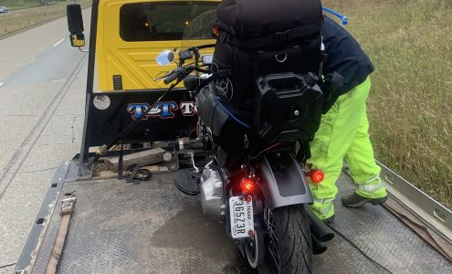 T & T Auto Dismantlers