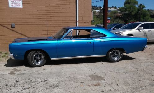 Globe Auto Painting & Body