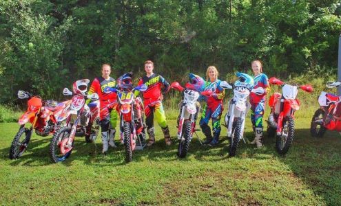 Bonecutter Body Shop and Off Road 500 W Buchanan St, California Missouri 65018