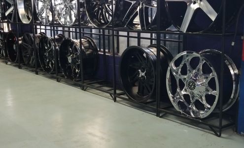 Lalo's Custom Wheels