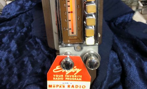 R and B Vintage Radio Home