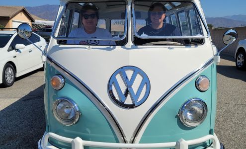 Custom World Auto Body