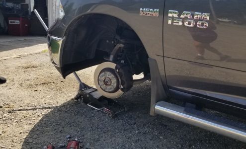 Hilltop Auto Body Shop East Machias