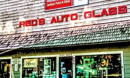 Red's Auto Glass