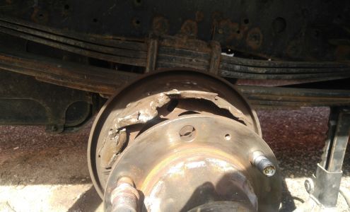 Gil's Garage Inc Maple Park