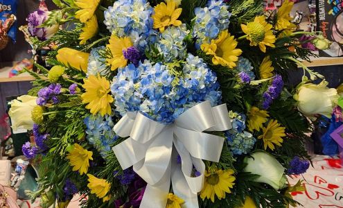 mandy mud floral/ one of a kind designs 225 1st Ave, Strandquist Minnesota 56758