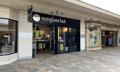 Sunglass Hut