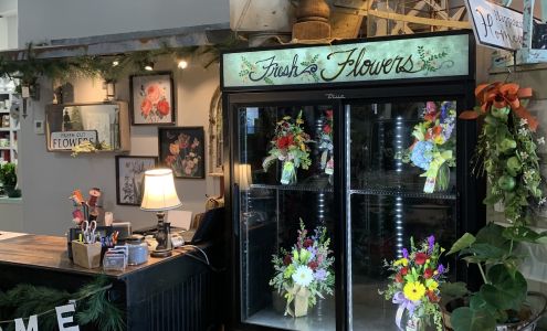 Abbie's Burlap Bucket 13 public square, Stockton Missouri 65785