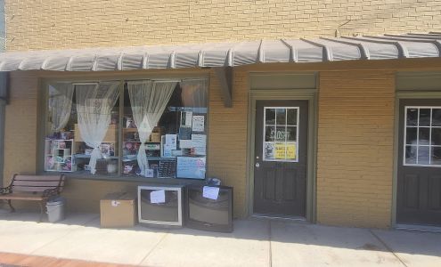 Agape Thrift Store Saint Clair