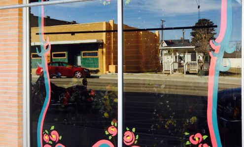 Deal's A Dazzle Boutique Flowers & Gifts Shattuck