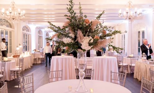 A Lakevue Florist of Mandeville