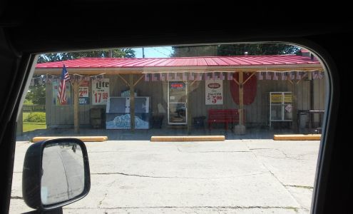 Applegate Market 2485 Sherman St, Applegate Michigan 48401