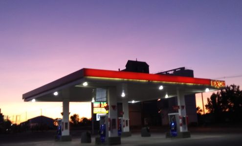 Town Pump Food Stores Chinook