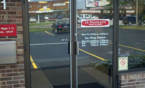 J. E. Wiggins & Co. Income Tax Service