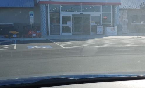 Tractor Supply Red Lion