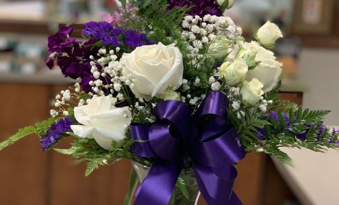 Small Florist & Gifts