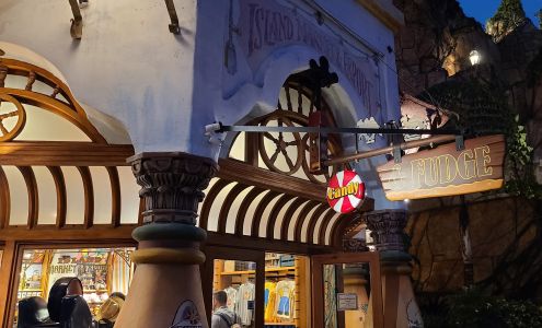 Island Market and Export Candy Shoppe